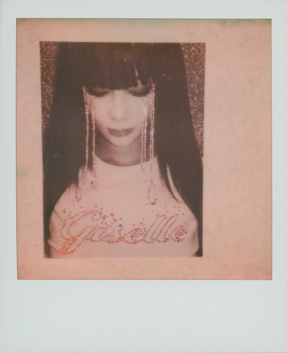 icurina's tweet photo. SPOILERS FOR GISELLE’S BIRTHDAY PARTY https://t.co/bX8psQtEji