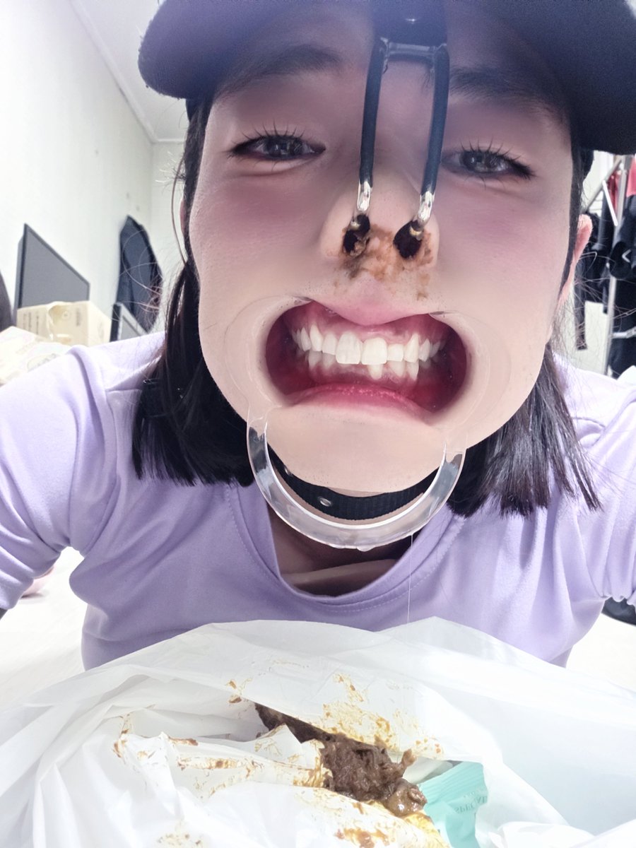 soui0098's tweet photo. 여장 보추년🤪역겨움 주의🧠💢💢❤️면봉에🤭💜💜스캇바르고🤢🧠💢💦💦💜코에 바르기🤪🧠💢💢💦💦💢💜💢💜🧠🧠💢💢💢내똥이지만..‼️냄새도 향기롭고🧠💦💦‼️개꼴려...💦💦🧠💢🤪똥냄새 맡고 뇌녹아보리기🤭🤪💦🧠💢🧠‼️‼️스캇개쥬아...🤪❤️❤️❤️ https://t.co/6aC5hN3nZr