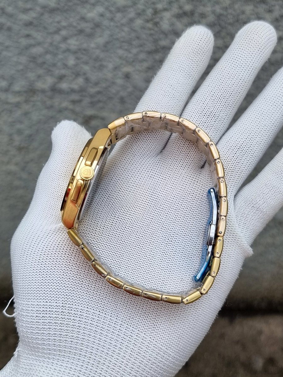 SalimWatches's tweet photo. POEDAGAR Gold-Tone Day-Date Quartz Watch | Abuja
A gold-tone watch with a textured dial, perfect for smart and formal outfits.
₦48,000 | ID: SW021
Free nationwide delivery | 24hr Abuja
DM/WhatsApp to order.
#SalimWatches #WristwatchesAbuja #QuartzWatch https://t.co/lKhDneYEgA