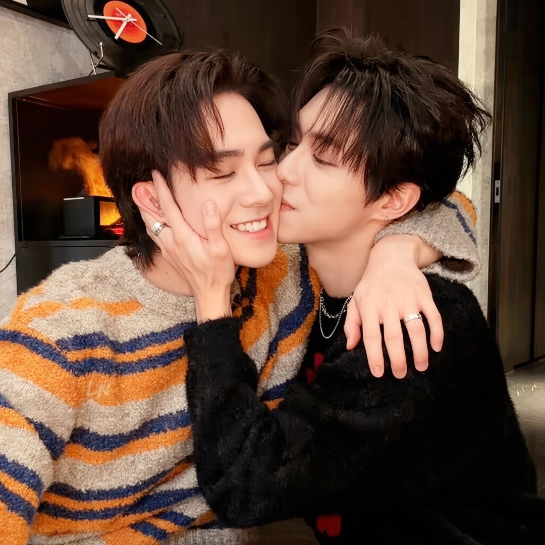 fangirl___feels's tweet photo. Make that HD. LEOKING

#LeoKing #彭梓燁Leo #億軒Kingston #Yixuan #PengZiye https://t.co/QZ3qCvvX8t