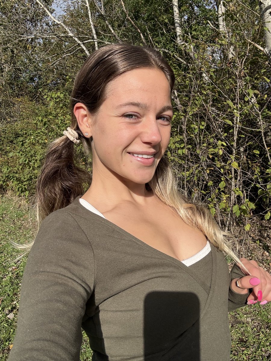 Spoilmegsy's tweet photo. Your princess is awake and ready to ruin your finances 🫶 https://t.co/GjxR8fXcDz