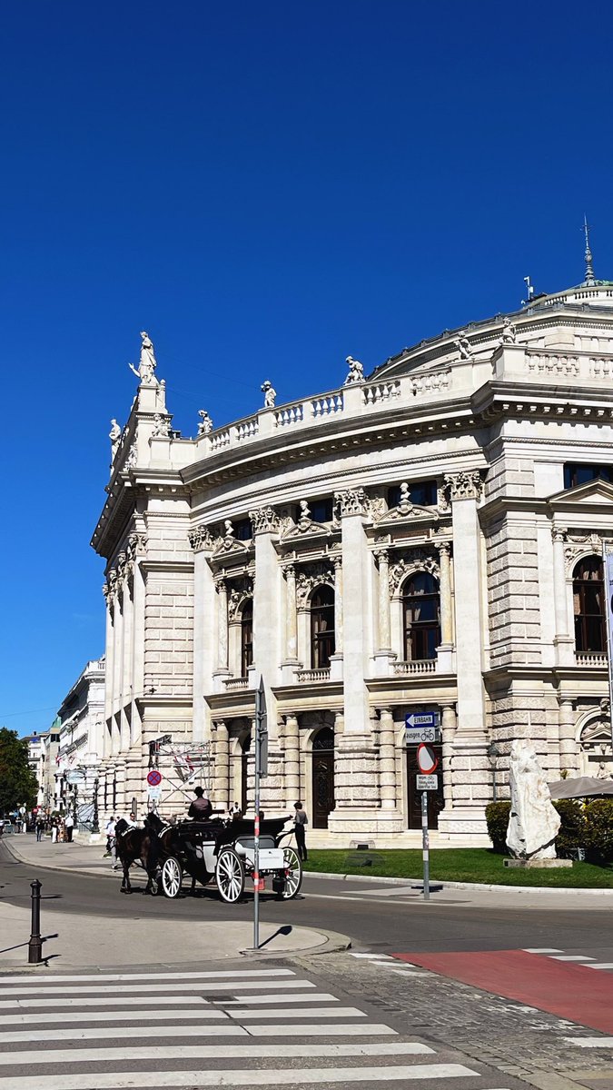 moiseshd's tweet photo. Vienna https://t.co/X7aHNdXvq4