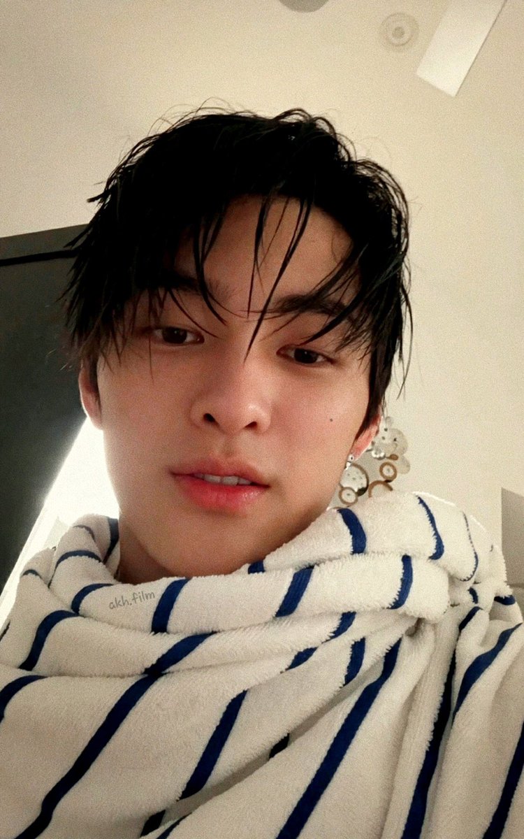 loopykono's tweet photo. KEONHO was undeniably IKEONIC at NOL Festival standing tall as the top 5TH GEN IT BOY

KEONHO CAPTIVATES THE LENS

#NOLimitswithKeonho
#KEONHO #건호 https://t.co/cIaVy5Sw2i