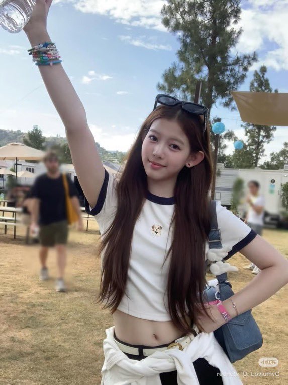 kurciwi's tweet photo. 이 날 메르시 정말 숭력이 하늘을뚫어버릴것만 같고너무…너무야 나 전광판해킹해서 이사진들올려야돼 https://t.co/Ax2yVjyTPU