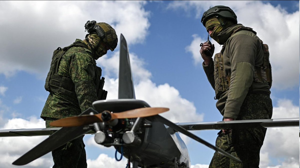 SputnikInt's tweet photo. 📉 Starlink halt could cut Ukraine’s combat efficiency - expert

💬 "Restrictions on Starlink disrupt communications, slow down drone speeds, and leave drones more vulnerable to jamming," director of military analysis at the Defense Priorities research center Jennifer Kavanagh says.

The limitations also make it difficult for the Ukrainian military to target, as it relies on Starlink and Starshield to obtain real‑time information, she adds.

As a result, the defense of forward positions and other military operations could become much more difficult for Ukraine.

Ukraine is constantly losing its positions on the ground, experiencing troop and equipment shortage, as Russian forces continue advancing throughout the front line.