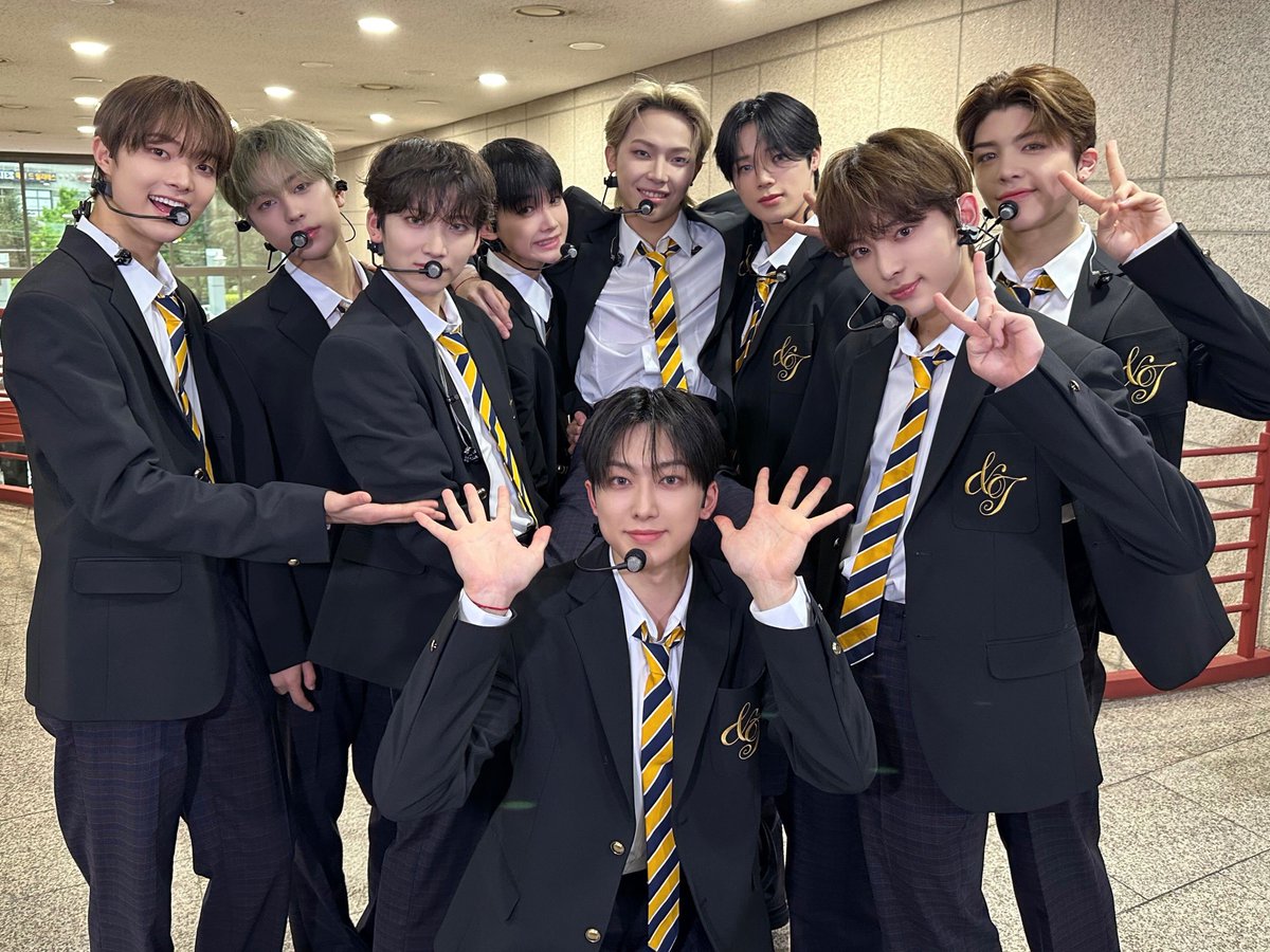 LUNE202307Y's tweet photo. &amp;TEAM GO🔥

I vote for #andTEAM  on #2026MAMAVOTE https://t.co/7oWgJCRsRR