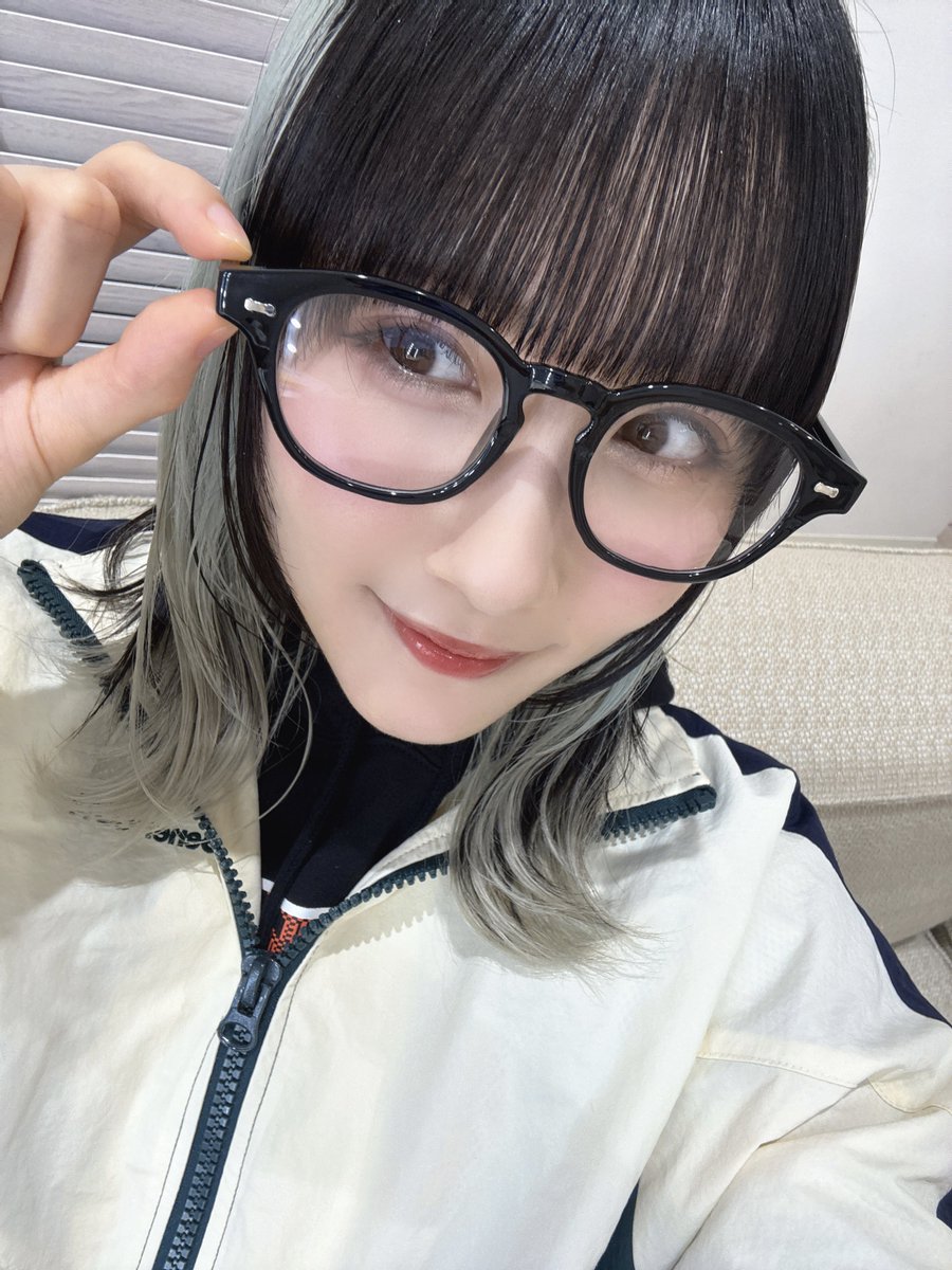 uchiyama_yurina's tweet photo. あした🩷🎤🎵➕

#ダイアローグ https://t.co/2EES1lhdEY
