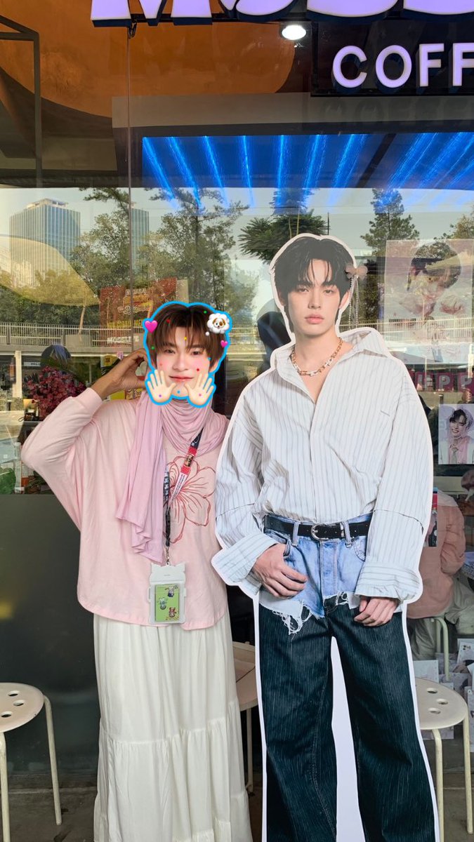 phystellar's tweet photo. หโโง ๊ฐแ ๐๐ค๐ง-๐๐ซ๐๐ง ๐๐ฃ๐๐๐ก เป๊ฑ โงโห @Soluvere
#PorSuppakarn birthday cafe event today ๐ห เฃชโน
POR 24TH BIRTHDAY
#The24thBloomOfPor
#POReverWithYou #POReverAngel https://t.co/BJDUf8AGCB