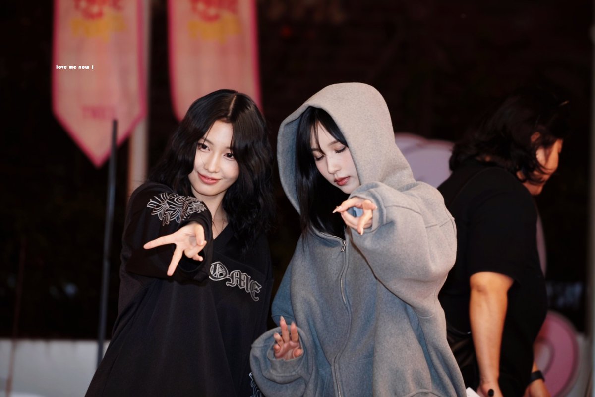 lovemenow_324's tweet photo. 261017 미모미모🚨
#TWICE #트와이스 #MINA #미나 #ミナ https://t.co/FmlhotKAFz
