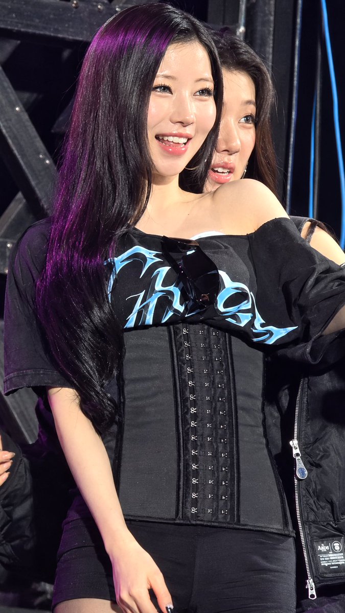 fairyasa37's tweet photo. this diva oh my god https://t.co/iTUsXrwtsB