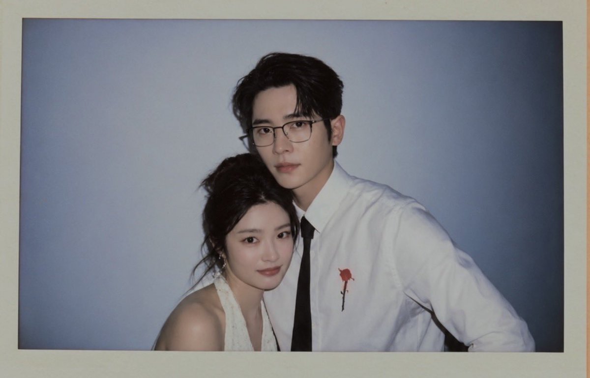 Milkkieway_1996's tweet photo. คืองี้รูปถ่ายคู่พี่อวี๋ อาผิงสวยหล่อทุกรูปปปปป

#ลำนำสารทฤดู #TheLamentOfAutumn #เฉิงเหล่ย #Chenglei #สวีรั่วหาน https://t.co/7PSvUP38JB
