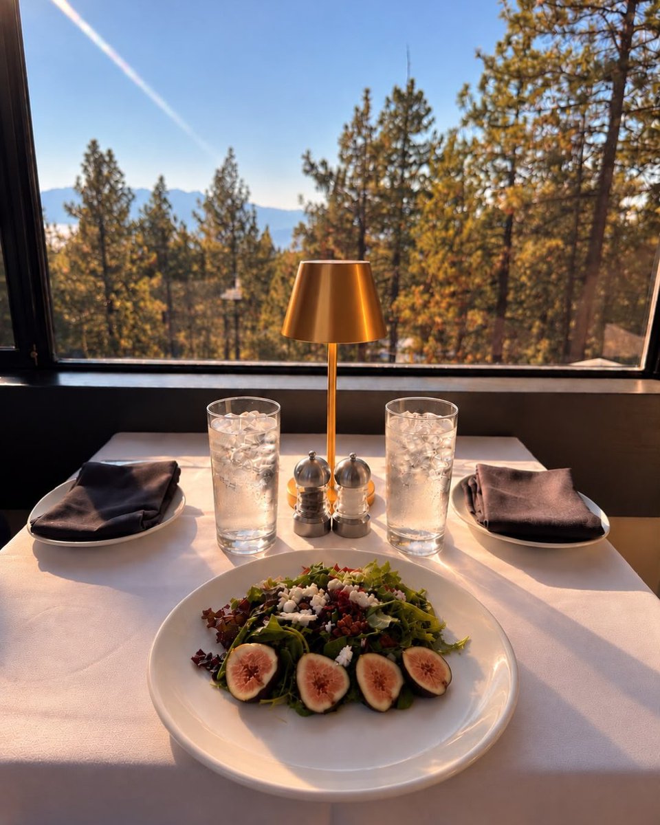 ChartHouseRest's tweet photo. Fall flavors, but make it fresh. 🍂 Our Torched Fig Salad is the seasonal bite we’ll be craving all fall long. https://t.co/bVyByfnlLM