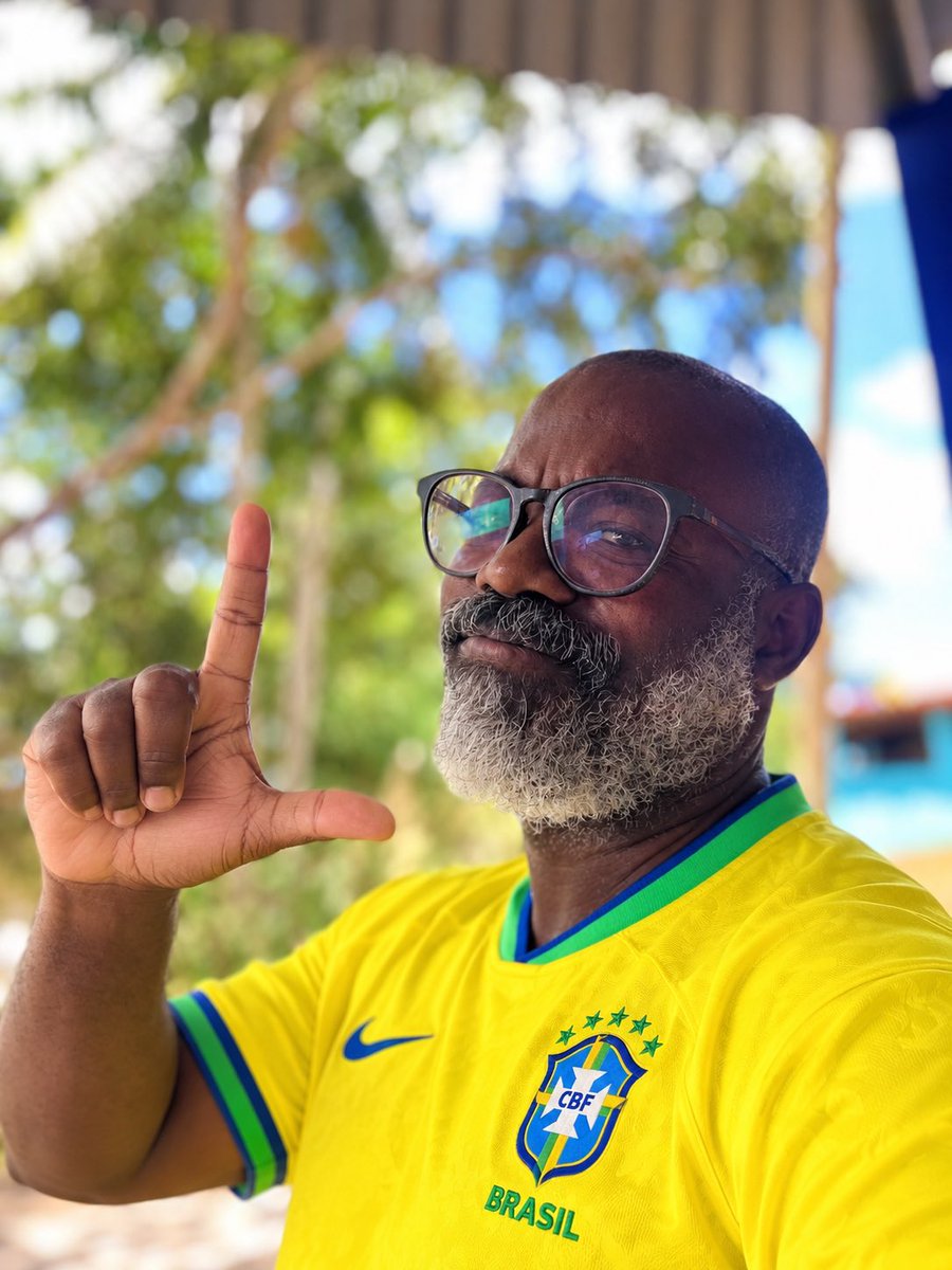 Sandrosussuaran's tweet photo. É a Bahia pai…
Faz o L!
É 13 toda vida!!

#exercitodelula https://t.co/wIYk4A7Wle