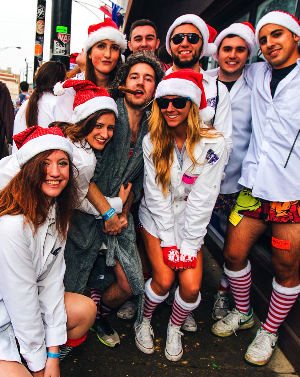 TBOXBarCrawls's tweet photo. TBOX is just 8 weeks from today on December 12.  Get tickets today at the best price for the 30th annual 12 Bars of Xmas #BarCrawl https://t.co/JS46kDY0bn Starts 10am in #Wrigleyville! #chicagoevents #chicagoliving #chicagomeetups #chcagoChristmas https://t.co/rp5uyM5akD