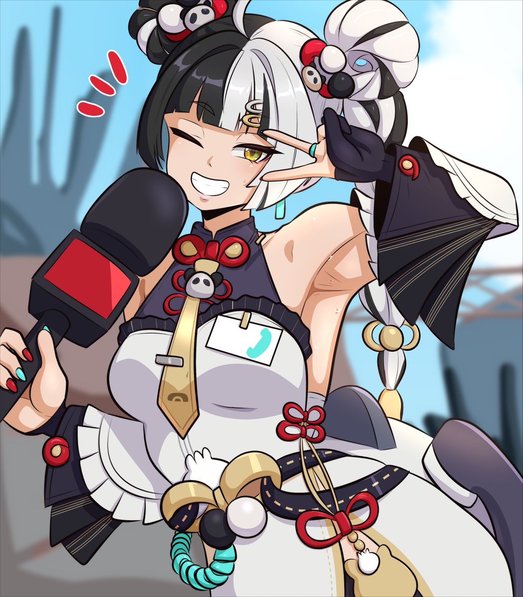 KinaTheFox2's tweet photo. Dialyn gotta be more careful how she's lifting those arms 😫😫😫 https://t.co/WXY8IhhMa7