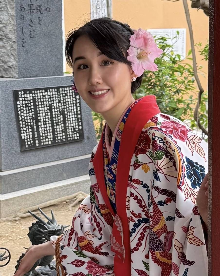 wwwpgworld's tweet photo. The PRIVATE GIODE WORLD platform presents Liz Hoult — Private Local Tour Guide in Shanghai, Suzhou (China), on https://t.co/JLUTPOoq3O https://t.co/Nh3O5MUE2j

#discover #excursions #sightseeing #tourguidein #privatetour https://t.co/tPO3BRmdSw