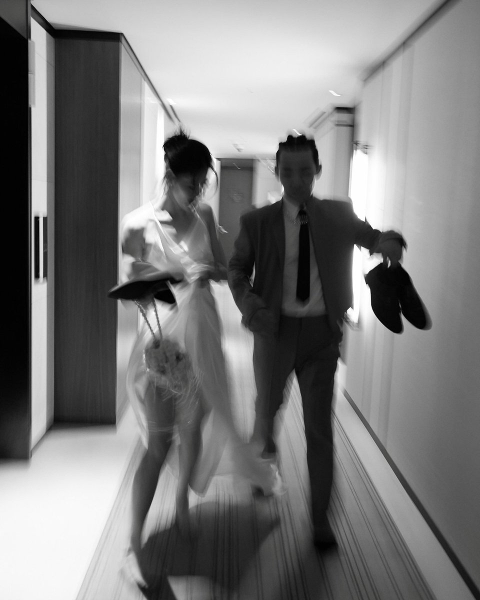 95GIZIBE's tweet photo. @smgwaras aseli sampe gue repost semua postingan wedding mereka kwkwk https://t.co/BXlG8Qqknm