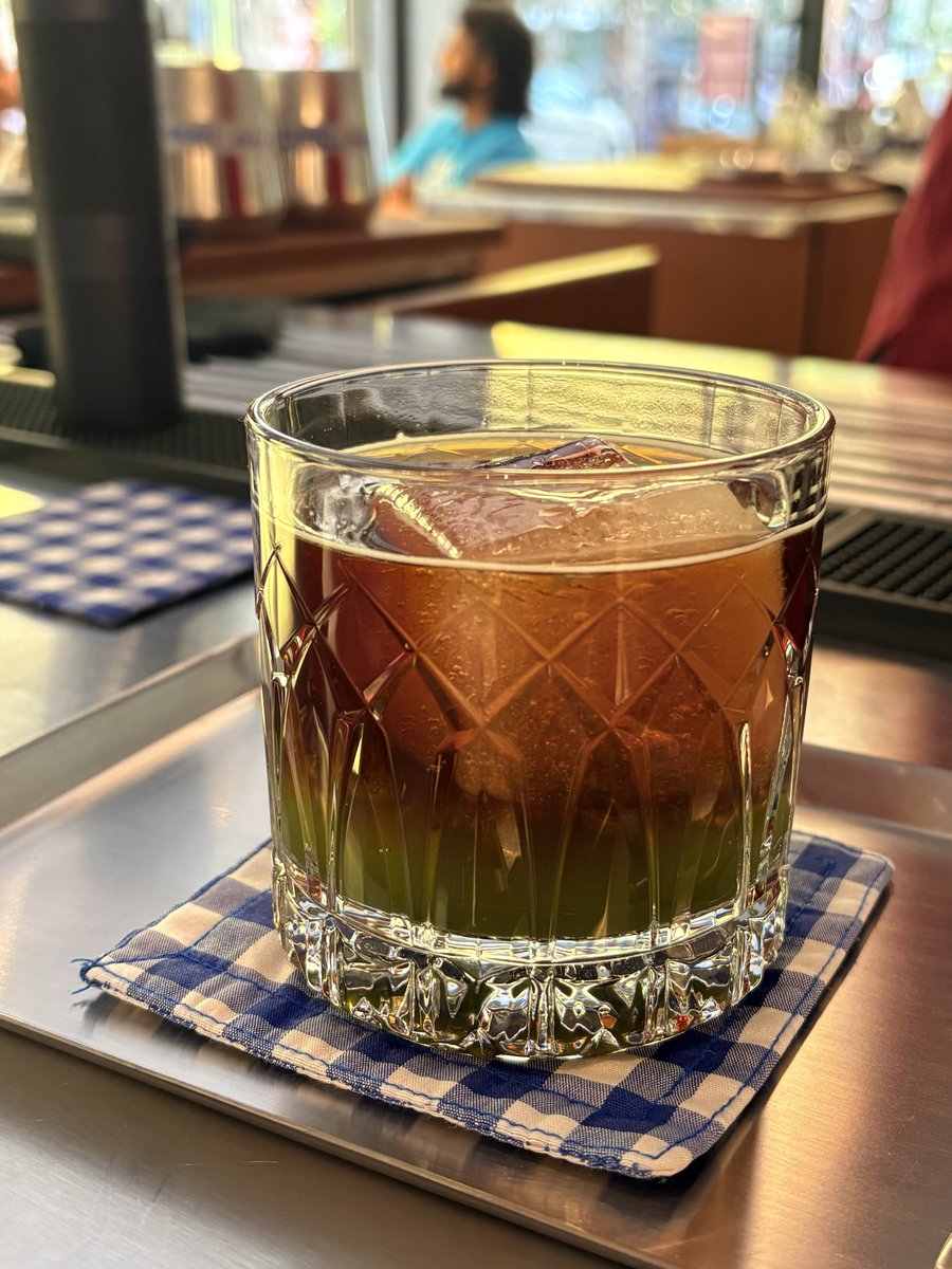 SamridhiOberoi's tweet photo. It’s all lovely when your coffee has no milk and you’ve finally found that neighbourhood café. 

✨Juno cafe, HSR. 

The basil pop cold brew is a must-try. https://t.co/WtCiK9iCRW