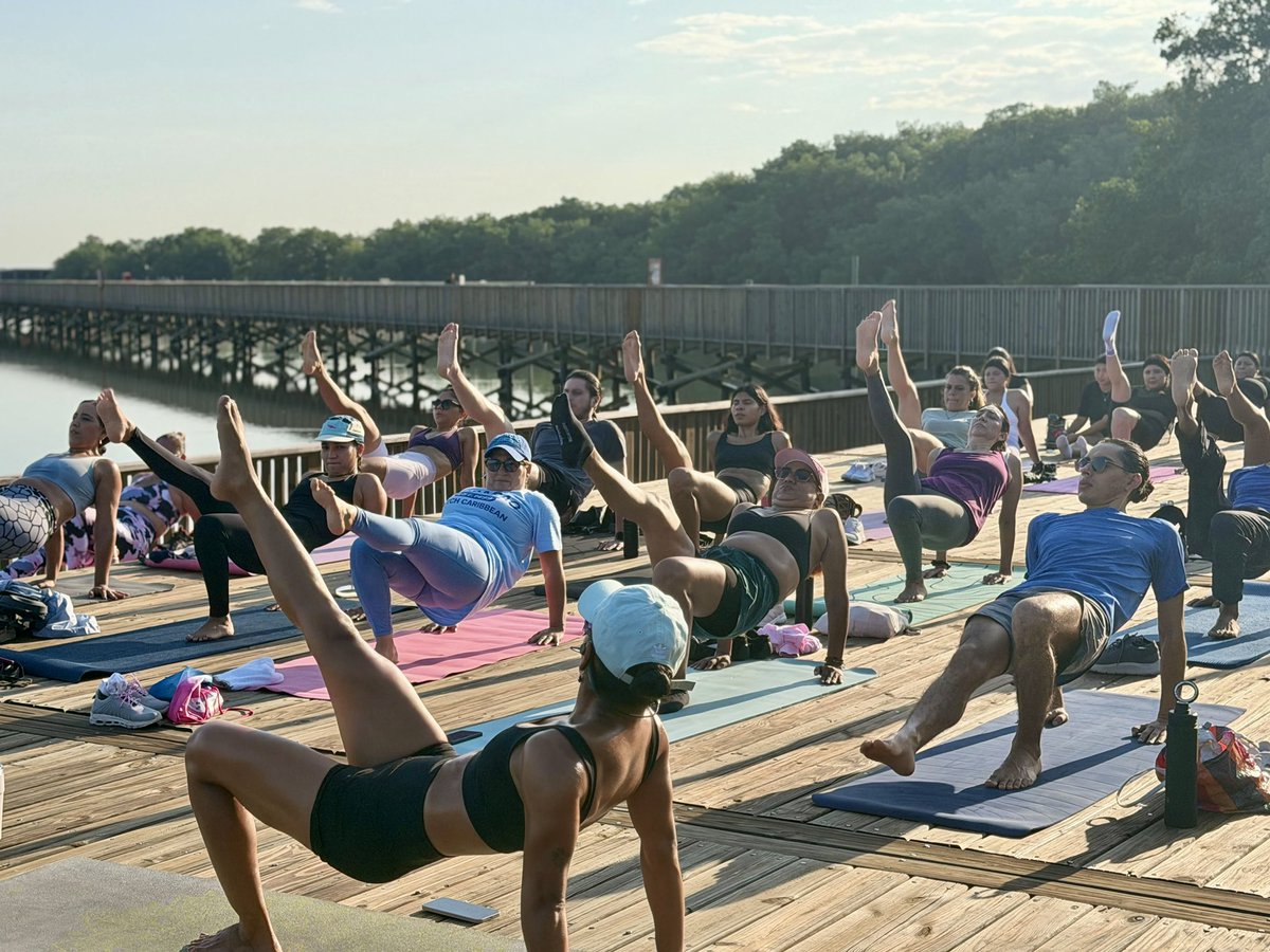 GerenciaBAQ's tweet photo. 🧘🏽Así vivimos Yoga para Sanar en el Ecoparque Ciénaga de Mallorquín📍

Un espacio gratuito para hacer una pausa, respirar, reconectar con la naturaleza y dedicar tiempo a nuestro bienestar. ❤️‍🩹 #ChatLemos para cuidar nuestra salud física y mental. https://t.co/mRcOZ4ut1H