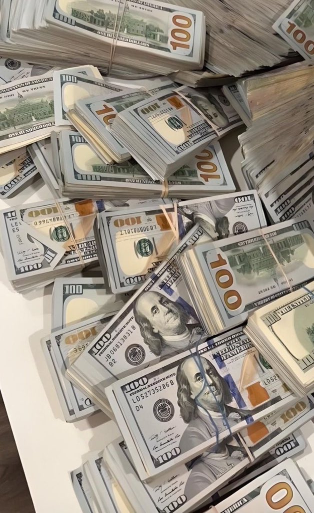 WealthIQDaily's tweet photo. Money doesn’t make you wealthy. The way you manage, save, and grow it does. 💰 https://t.co/ZXJzC3aPVM