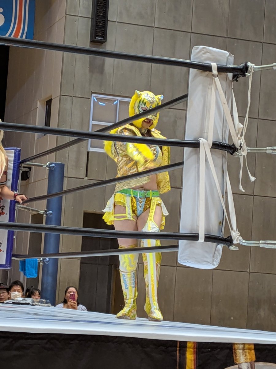 ryounchi0727's tweet photo. 2026.10.17 寒河江市市営体育館
キッちゃん入場🐯
#STARDOM
#NEOGENESIS
#SLK https://t.co/uW8dtMMOK9