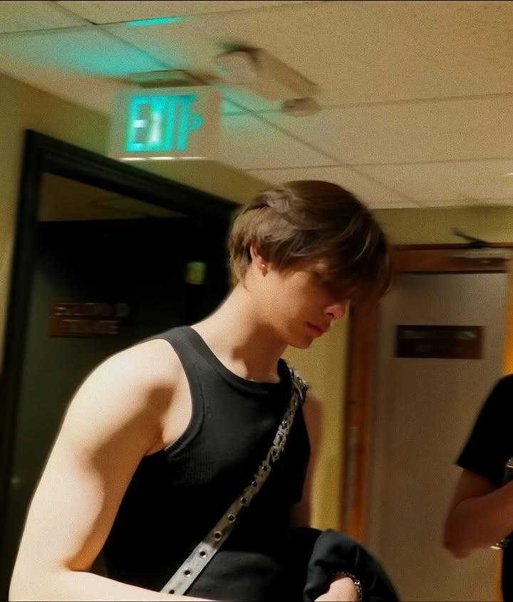 vphmiivm's tweet photo. @ofjvn_ One stage, one legend in the making. JAMES. ✨
JAMES THE ULTIMATE PHENOMENON
#JAMESUnparalleled #CORTIS_NOLFest2026 #JAMES #제임스 https://t.co/KU7LHXV010