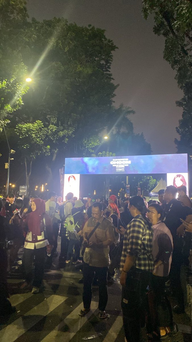 kookieaaf's tweet photo. wtb babymonster jakarta, tikum disini https://t.co/MzmQ7oyt4t