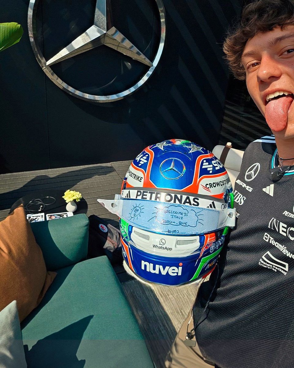 haosuvlr's tweet photo. Hey guys !!

I'm looking for moots before Austin to #f1twt
 
About me: 
20, she/her, 🇵🇱 
Favorite team: Mercedes 
Favorite drivers: KA12 and Rafa Camara
I also really like: OP81, GR63, CL16, MV3, FC43 || respect all drivers 
I mainly tweet about f1 and f2

 like and RT for reach https://t.co/YdnXrFFL6U