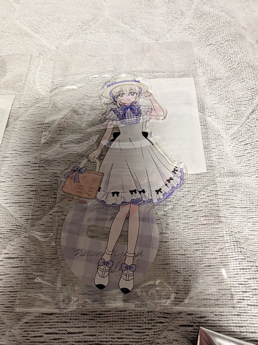 Ururu097's tweet photo. 休日出勤終わってやっと帰ってこれた。

自分の仕事ではなく、後輩の期限が迫ってる仕事をする羽目に。
後輩は平気で休んでるし、給料と仕事量が割に合ってない😭
結局家に仕事持って帰ってきたから明日は出勤してない体での仕事😞

夏空フォトグラフのグッズが届いたので、るるかに癒してもらいます。

るるか可愛すぎる❤️

#名探偵プリキュア
#たんプリ
#森亜るるか