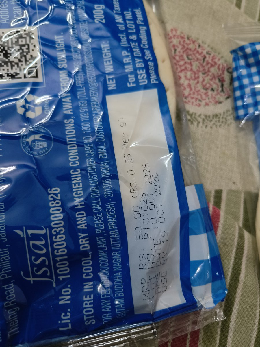 Arihant65190844's tweet photo. @SwiggyCares @Swiggy @instamart_it 
Order I'd 251190001920592
I ordered pizza base from Swiggy and received 7-8days old base
No response from Swiggy till now 
The base is completely infected with fungus 
Please take that back and replace that with fresh things https://t.co/rjgehHCkWD