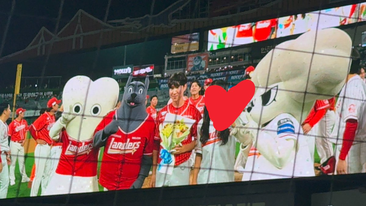 YourestillmyNo2's tweet photo. 내 옆저리 지금 인기로받은거라고 클���베이스볼 신고할거라고난리남 https://t.co/g6eiUZKIIp