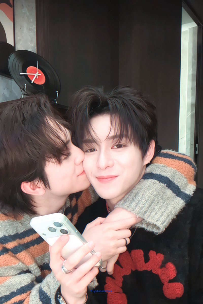Nightshadepo's tweet photo. ㅠㅠ
#彭梓燁Leo #億軒Kingston #leoking https://t.co/REMp8KNxFy