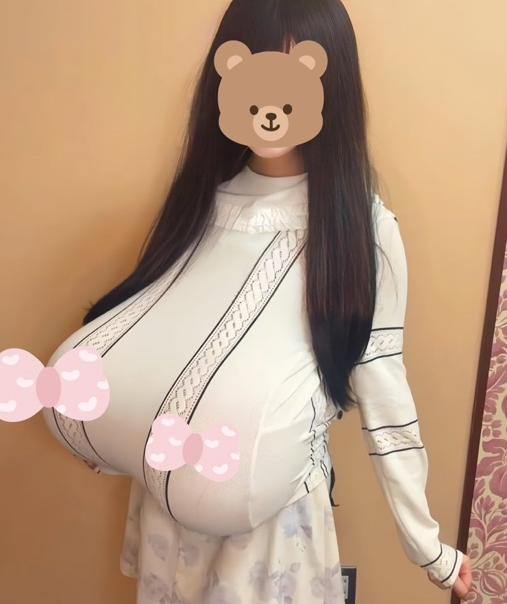 Aneesh78670's tweet photo. 豊胸してないって信じてくれますか、、？ https://t.co/GIRFvG6fMo