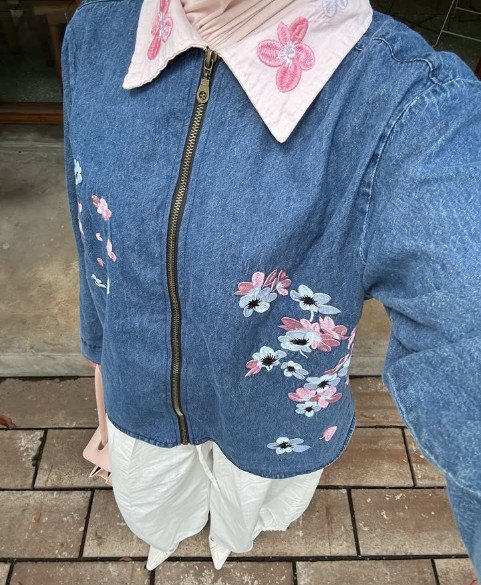 liapicksdaily's tweet photo. Blue and pink are never wrong💙💖 https://t.co/JbD0Om9Ixj