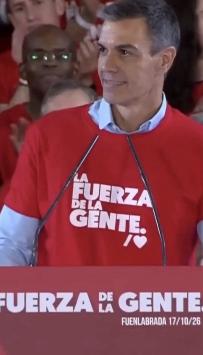 cdpache's tweet photo. Vuelve el caudillo enamorado https://t.co/jroVRZaTgm
