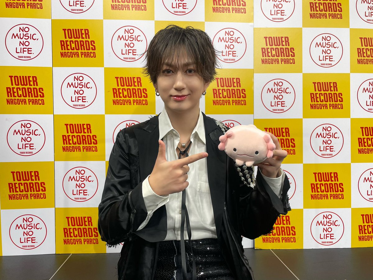 HyomaIkedastaff's tweet photo. Hyoma Ikeda
1st mini Album『Effect』発売記念
インストアイベント

📍タワーレコード名古屋パルコ店
📍タワーレコード梅田NU茶屋町店

ありがとうございました 🥀

▶NEXT
10/18(日)タワーレコード福岡パルコ店

#HyomaIkeda #Hyoma_Effect https://t.co/CpmqXl8smV