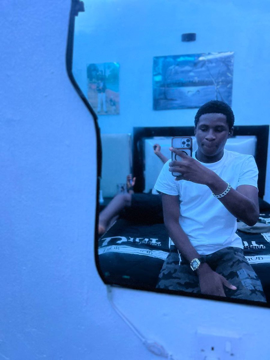 Coachvict's tweet photo. Mtchweee i forgot I had a remaining balance of 246k in my selar wallet 

Some times I forget that I have money some where , what has marketing done to my life….one million no deh feel like money again ohh Jesus Christ of affiliate marketing 

What do u mean 200k+ entered my OPay yesterday and it feels like nth 🫩🤓

We all have this chicken change in our banks ryt??