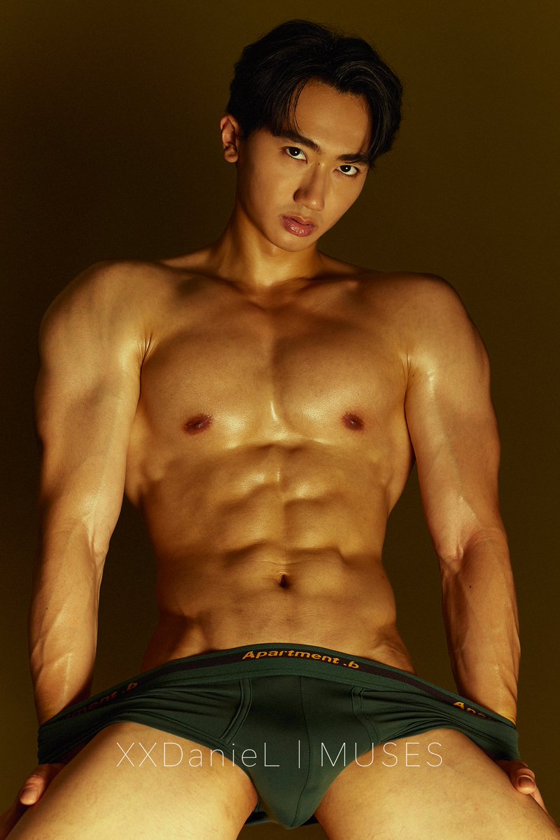 XXDanieLiu's tweet photo. M 先生最後把手拿開的全裸系列
即將在 FansOne 獨家解鎖 🔞

現在點進我自介連結按下「免費訂閱」 
幫我一起跨過審核門檻😳 https://t.co/iHPER8xhea