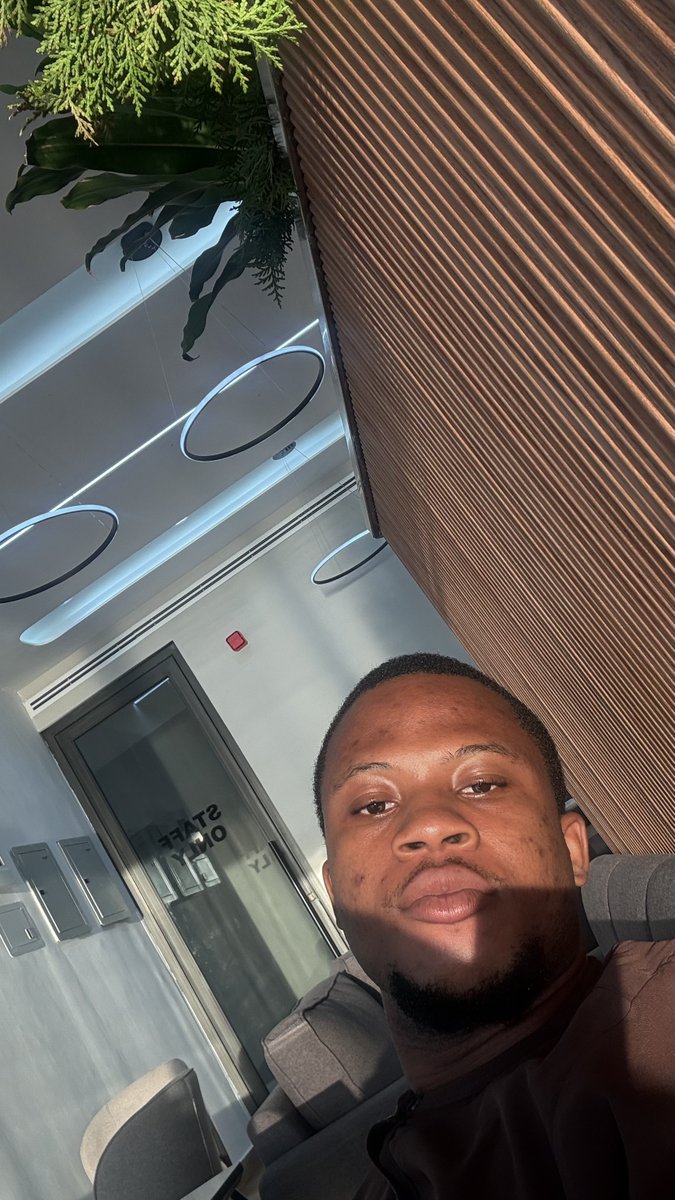 im_godspower's tweet photo. You no like pizza 🍕 ke 😩 https://t.co/CVkiXxlBo1