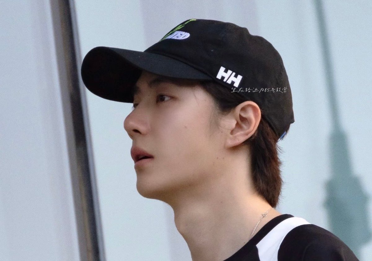 ybybbeepz's tweet photo. หล่อว่ะ อย่าโตเร็วนักจะได้มั้ย https://t.co/j9OjHEhgXQ