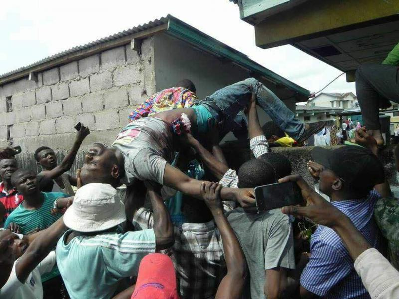 Bekesson's tweet photo. Quelle tristesse Yori ! Hier encore tu étais Kamerhe, UNC. 
#RossyMukendi https://t.co/ouvDo0P3hN