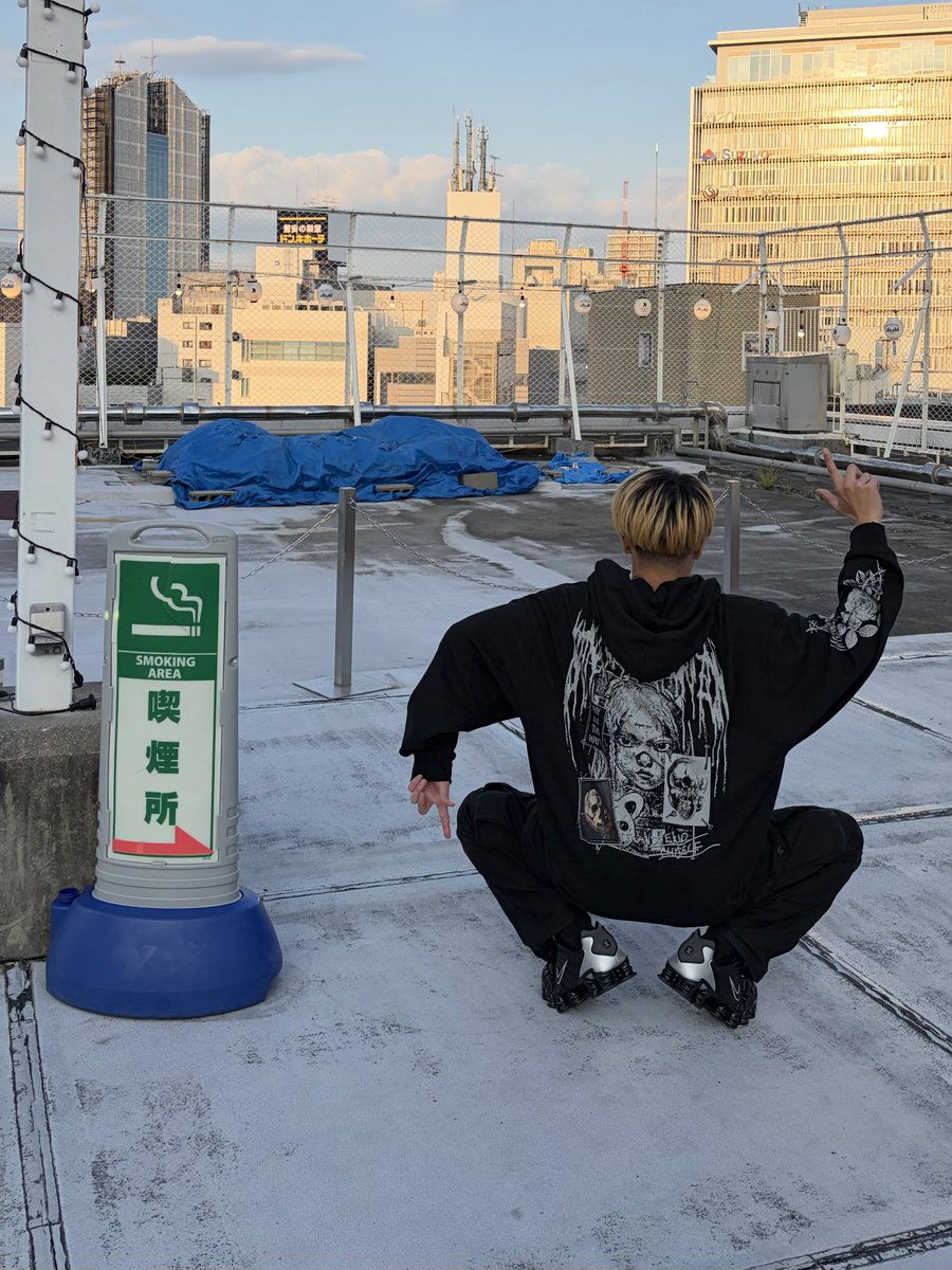 feat_YG's tweet photo. 無銭アイドルフェスが地元で開催されてたから遊びに行くなど https://t.co/bZlP89rX7R