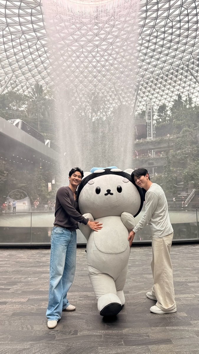 polcasan_GMMTV's tweet photo. 🍼🐻‍❄️🫍🩵

@visit_singapore #VisitSingapore #MadeInSingapore #PassionMadePossible #WeDontWaitForFun #POLCASAN https://t.co/uN6jh2hF31