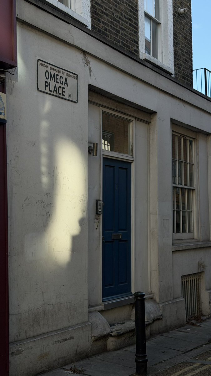 tinyyoonmini's tweet photo. The street where your faves live https://t.co/BUXGTmp7Yb
