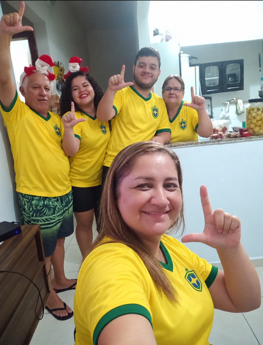 iraneidearaujo4's tweet photo. #VerdeEAmarelo https://t.co/YFMsO54RSi