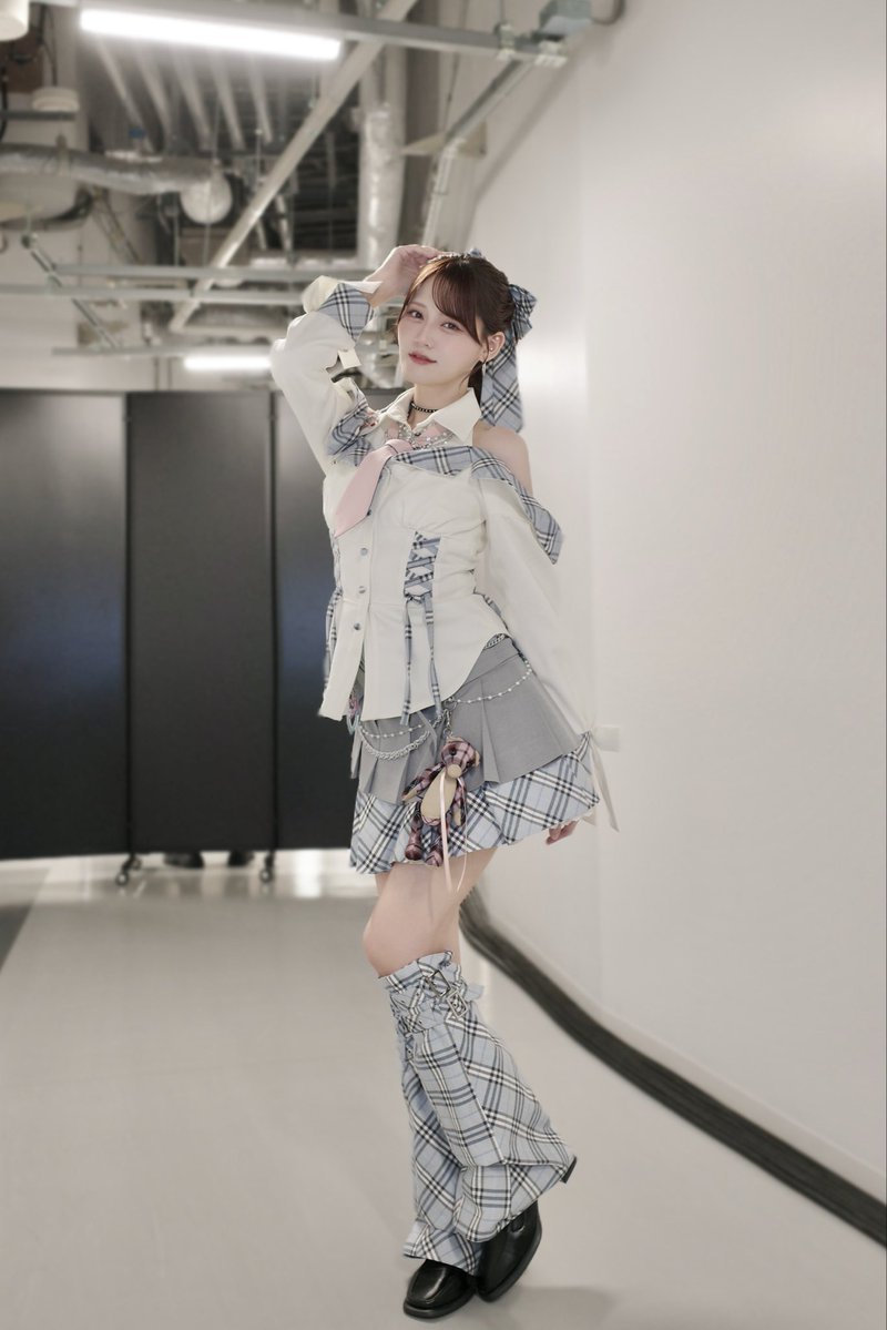 takamatsuhitomi's tweet photo. 激カワY2K制服衣装⛓️🎀🤍 https://t.co/bYkCCNfLAB