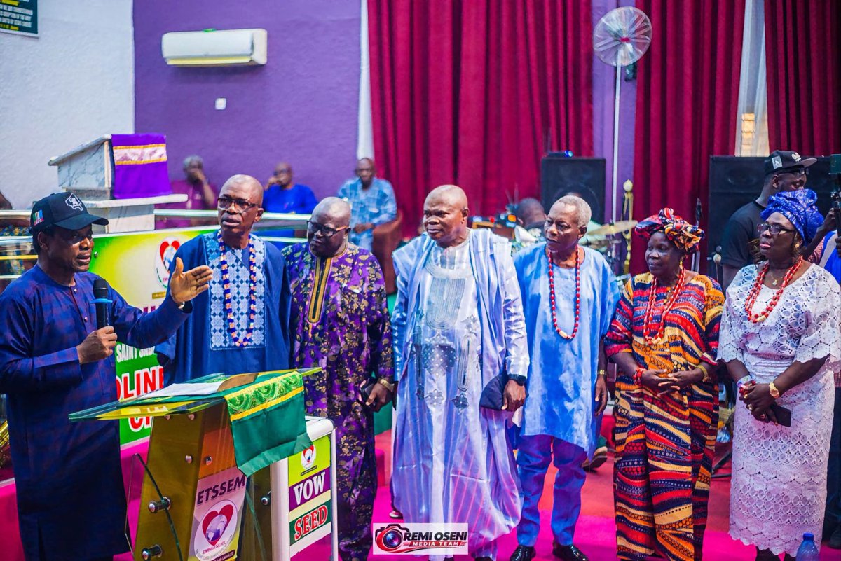 HonAderemiOseni's tweet photo. Senators are lawmakers, not governors or council chairmen. Their core duties are lawmaking, oversight and effective representation. Ahead of 2027, I urge Oyo South voters to choose leaders who understand these responsibilities and will hold government accountable.

#AderemiOseni https://t.co/zGyJFG0ER8
