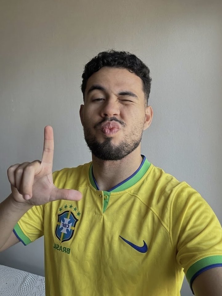 wesleyskeven's tweet photo. VAMOOOO CARALHOOOO ❤️🇧🇷

#overdeamareloénosso https://t.co/rnMhrhjS5X