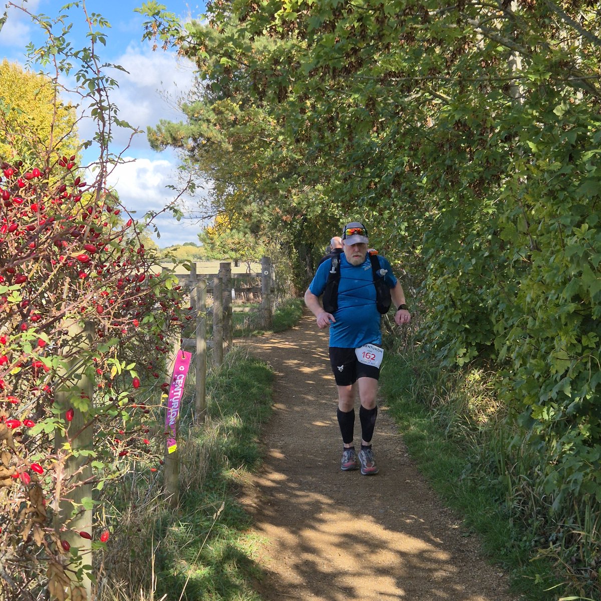 ThamesPathNT's tweet photo. Runners on the Thames Path in Wallingford today taking part in the Thames Centurion Autumn 100 epic run along the Ridgeway and Thames Path National Trails. Huge test of stamina over this 100 mile out and back routes from Goring, finishing tomorrow in Reading! @centurionrunner @OxTweets