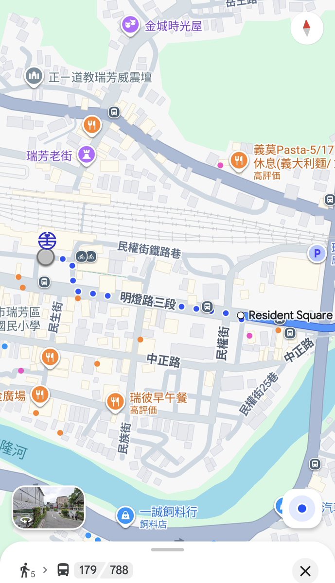 paretto__t's tweet photo. このどれか↓1つだけでもすれば乗り間違うことは無いのに…

①バス乗車時に運転手さんに「九份」と書いた紙を見せて、行くか確認する
②Googlemapで瑞芳駅→九份を検索して表示されたバス停位置に行く
③「瑞芳 九份 バス」などと検索したらバス停位置を図説してくれてるページがあるのでそれを見る https://t.co/jemRZcqXov